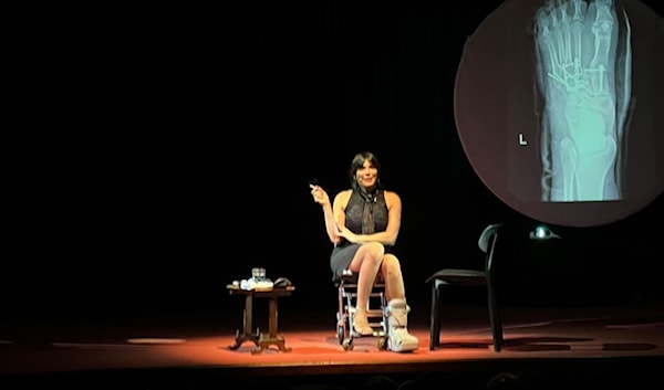 من عرض «آخدة كسرة»