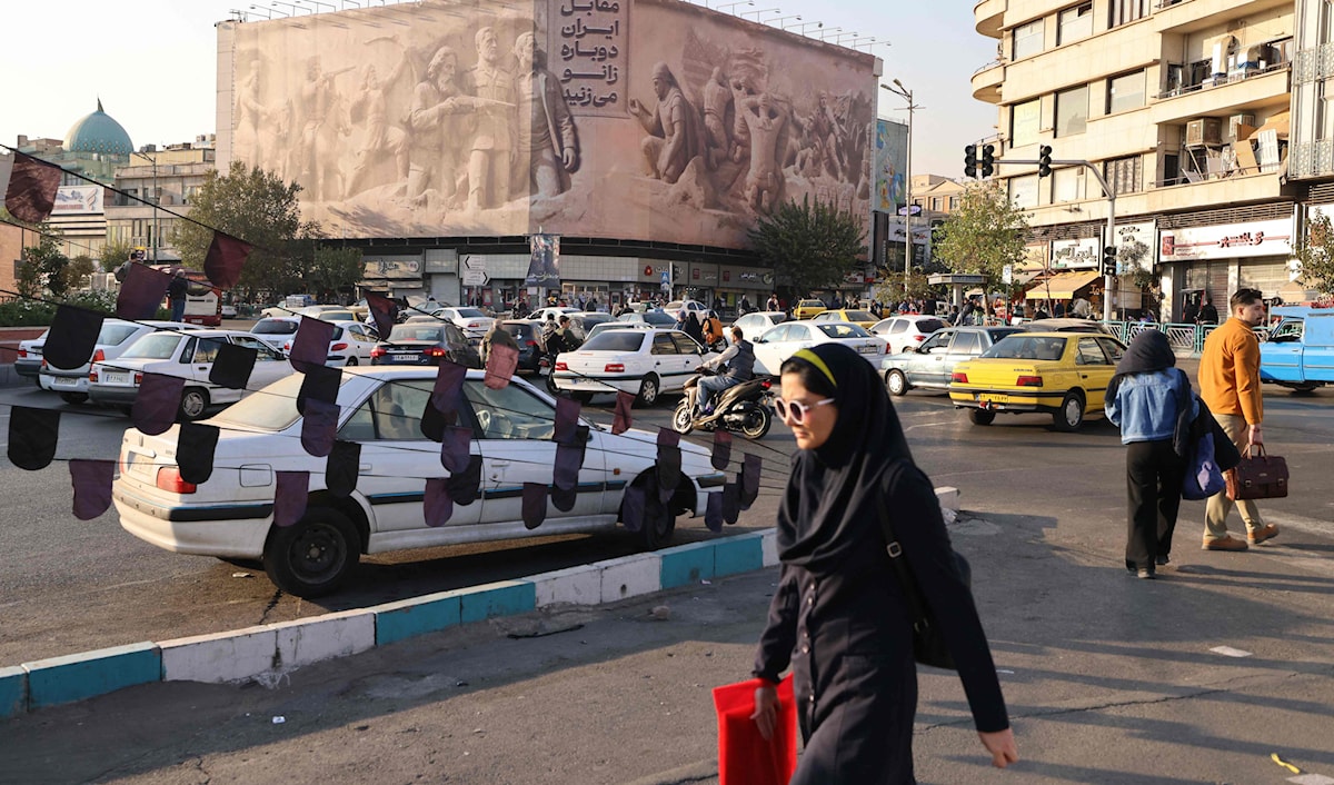 ترى القيادة الإيرانية أن أيّ محاولة أميركية لـ«الاحتواء» أو «التغيير»، تهدف إلى تقويض السيادة الوطنية (أ ف ب)