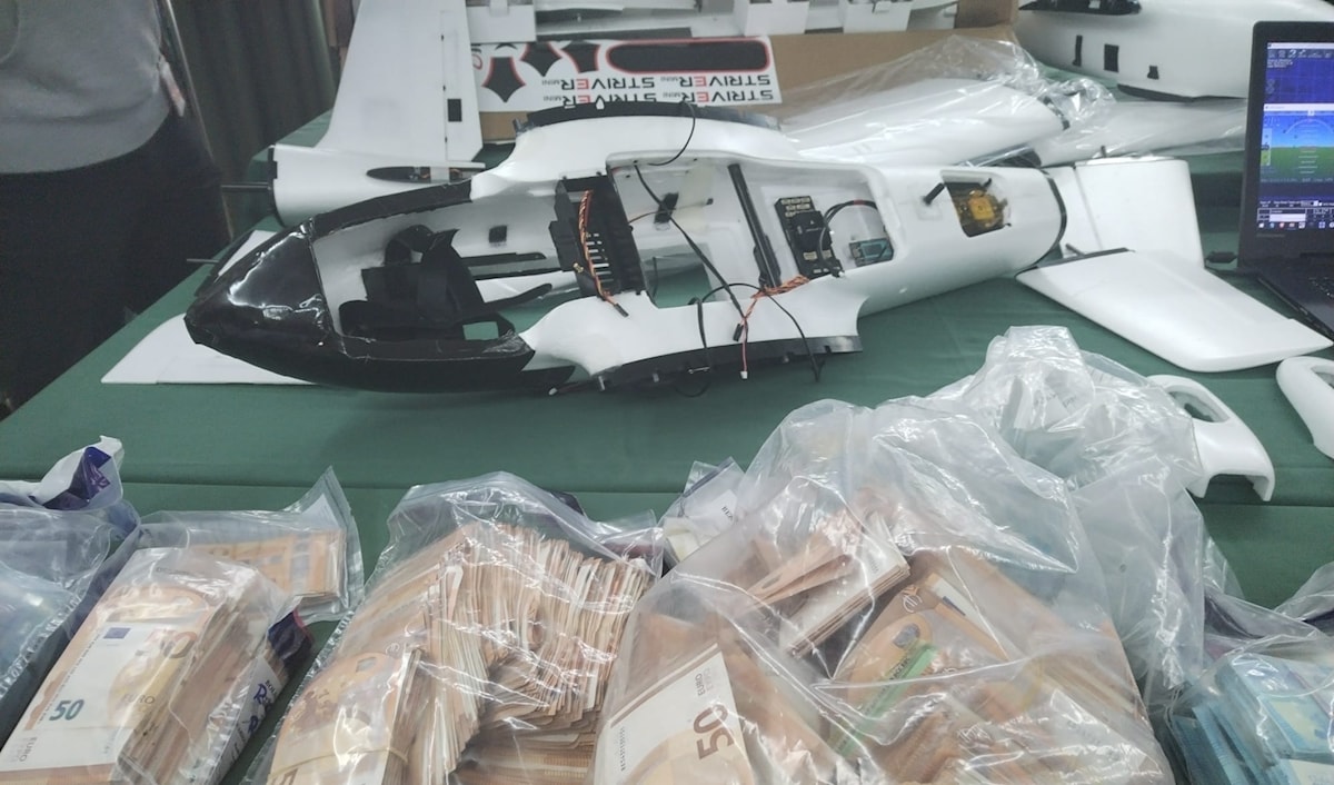 ضبط الحرس المدني الإسباني 8 طائرات مسيّرة عاملة و10 أخرى قيد التصنيع (من الويب)