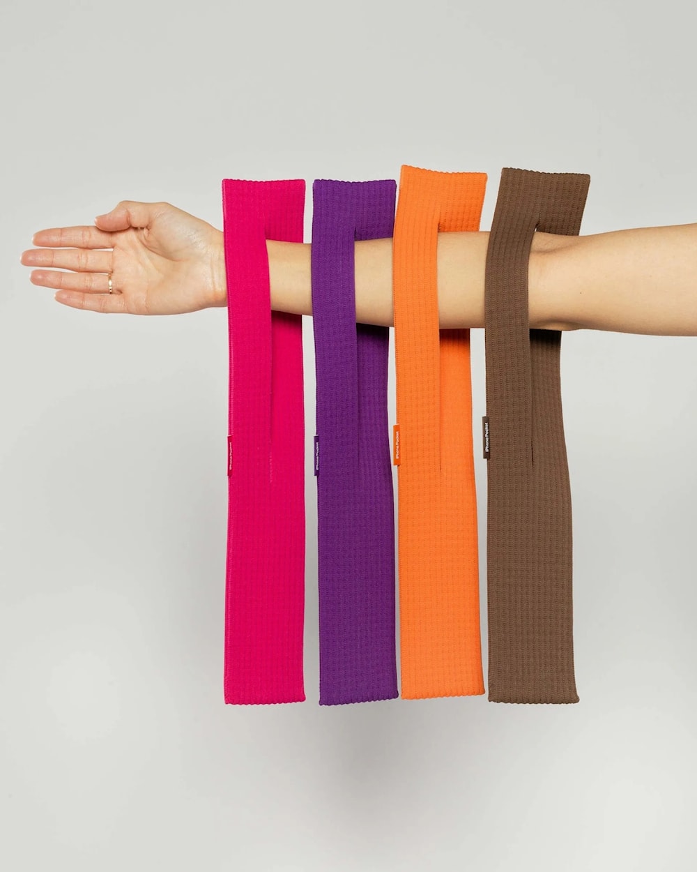 المنتج مستوحى من تصاميم Pleats Please الشهيرة لمياكي،