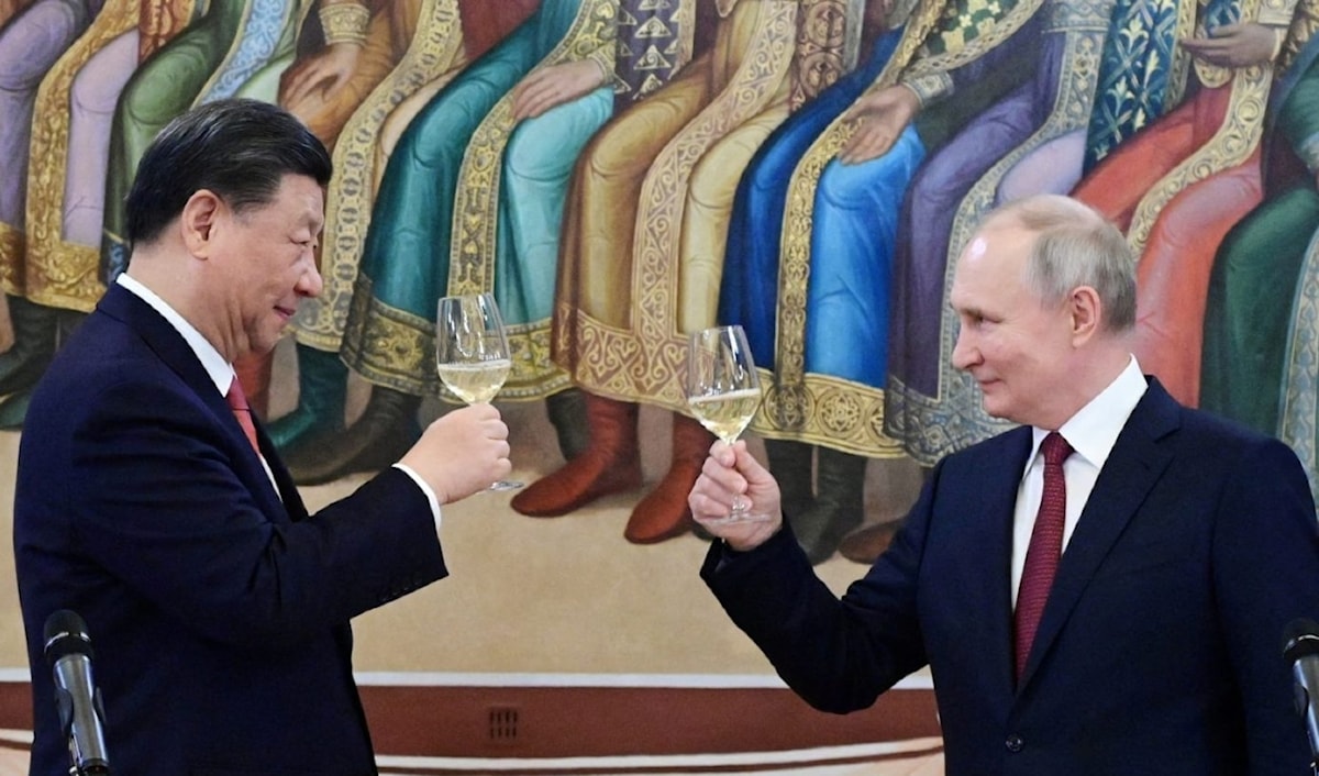 ليس أمام إسرائيل سوى الوقوف مع واشنطن في مواجهتها الاستراتيجية مع بيكن وموسكو (من الويب)