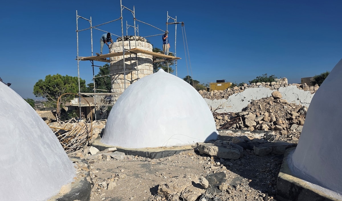 مقام شمع أضيء... وأهلها عادوا