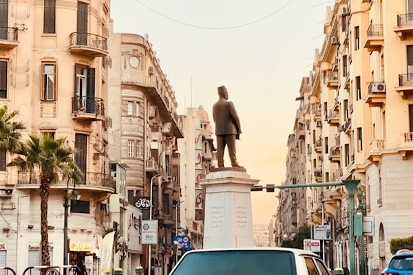 من فيلم «هرتلة في القاهرة»