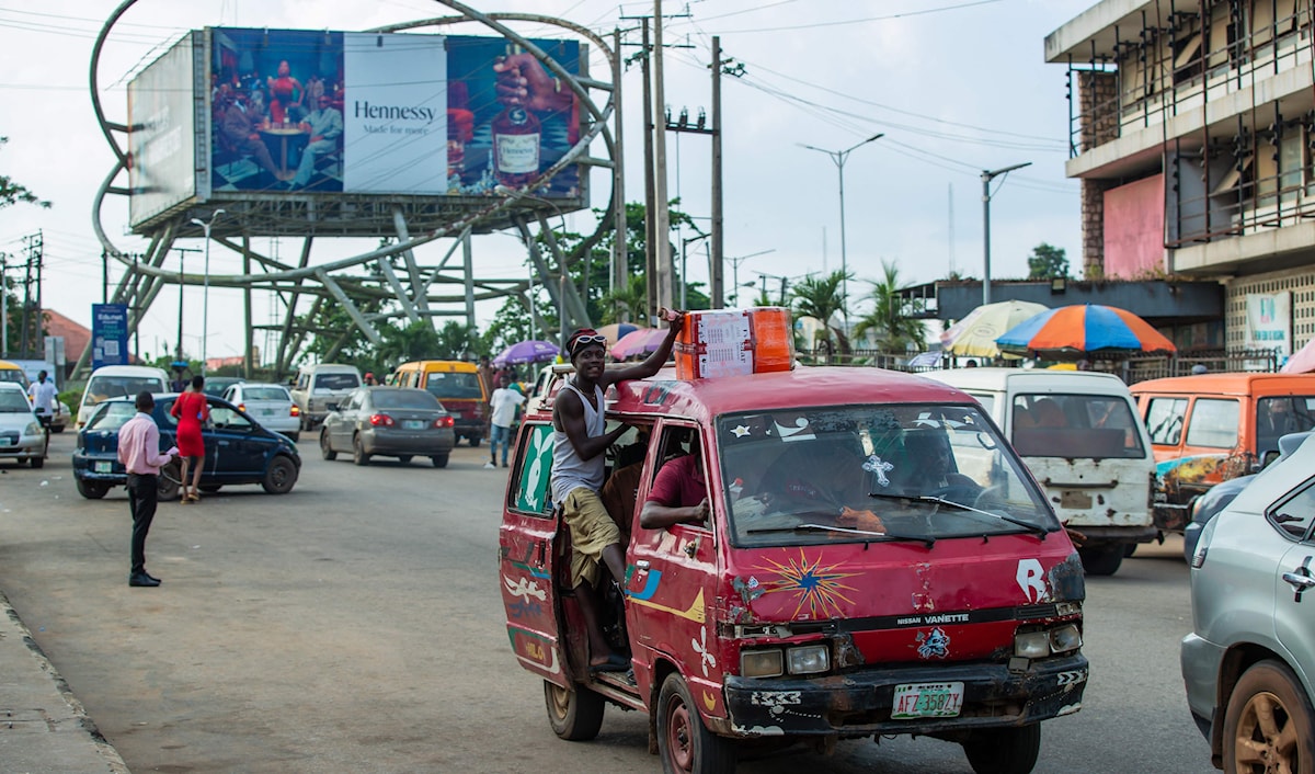 تنشط في شمال غرب نيجيريا، جماعات مسلّحة تُعرف باسم «قطّاع الطرق» (أ ف ب)