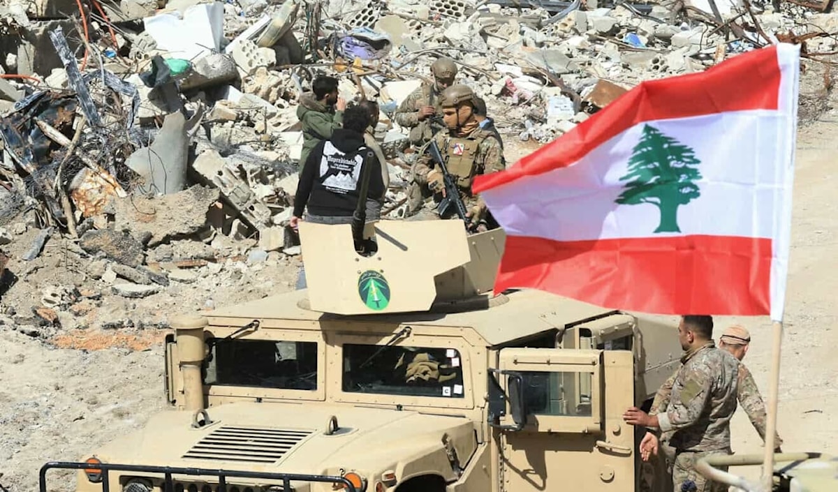 هدّد غراهام بوقف المساعدات عن الجيش.