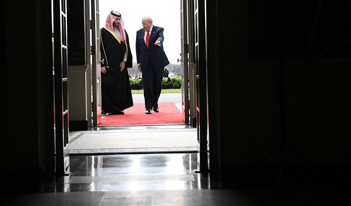 ترامب المسحور بالمال يحتفي بابن سلمان (أ ف ب)