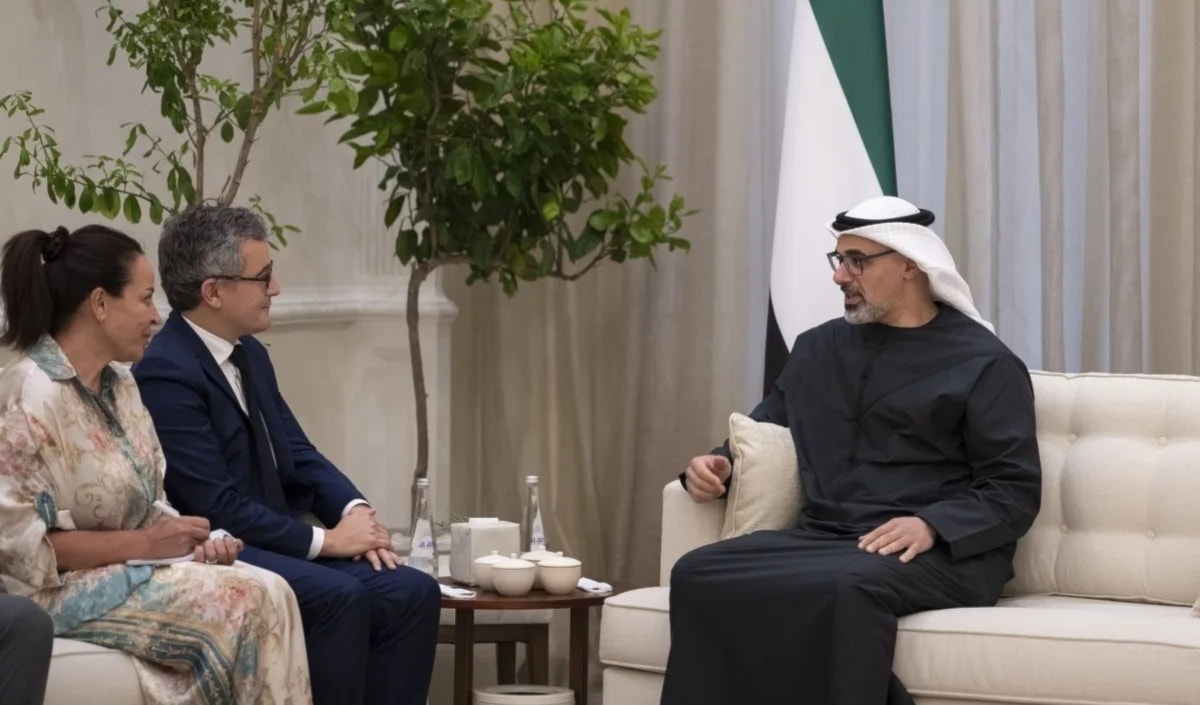 تأتي زيارة دارمانان في وقت تشهد فرنسا جدلاً كبيراً حول مكافحة تهريب المخدرات (من الويب)