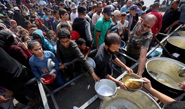 بعد 20 يوماً من وقف النار، ما زالت إسرائيل تقنّن دخول المساعدات إلى غزة بشكل كبير (أ ف ب