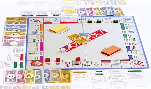 الـ «مونوبولي»: من لعبة إلى أداة هيمنة