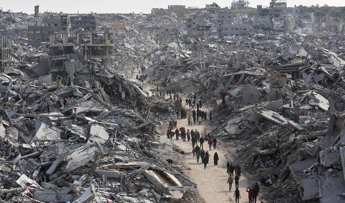 انبعاثات غزة توازي انبعاثات 100 دولة في عام واحد (أ ف ب)