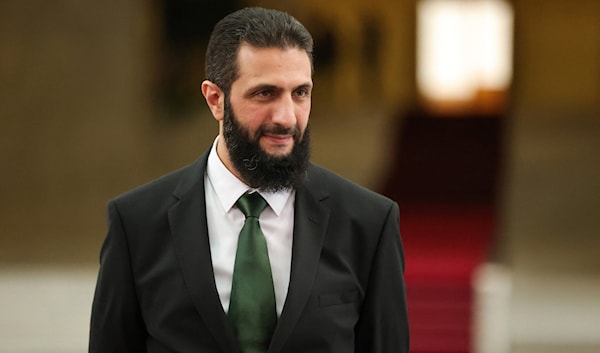 أعلن الشرع عن تغييرات كبيرة وجوهرية في تركيبة جماعته فور صعوده إلى السلطة (أ ف ب)