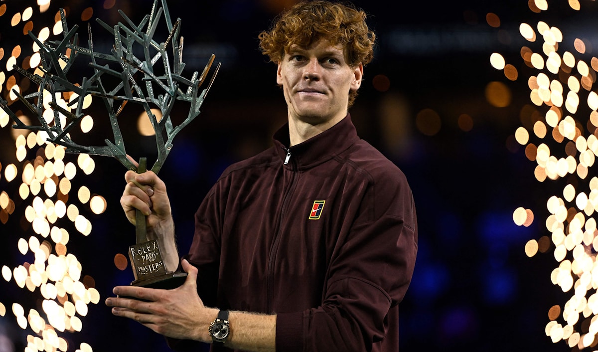 تُوِّجَ سينر بلقب دورة باريس للماسترز للألف نقطة الأحد.