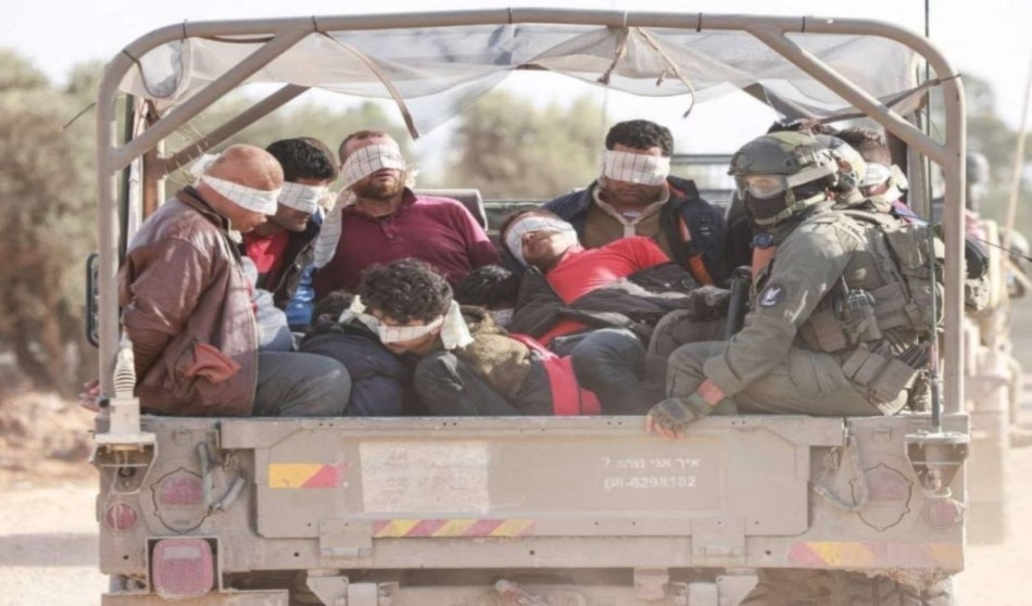 دأب بن غفير، منذ بدء الحرب في غزة، على اقتحام السجون والتنكيل بالأسرى الفلسطينيين (أ ف ب)