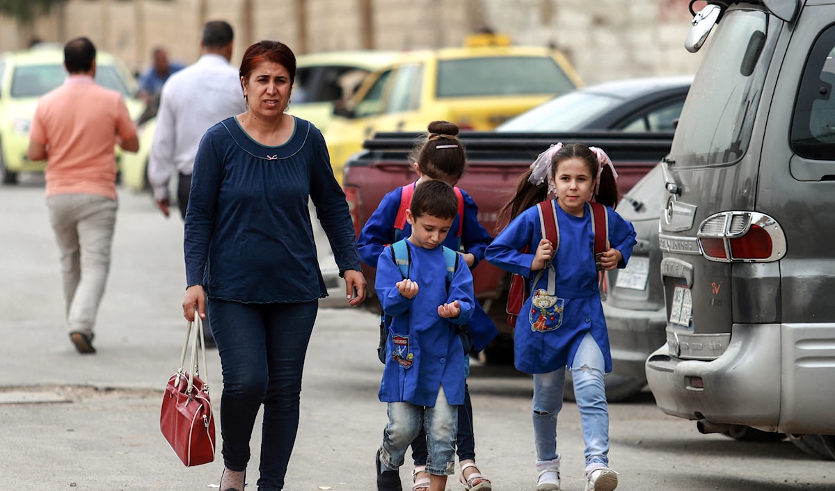 أثار صدور القرار موجة انتقادات من جانب من اعتبروا أن القرار «يحابي» الكنائس ويهدف إلى «استرضائها» (أ ف ب)