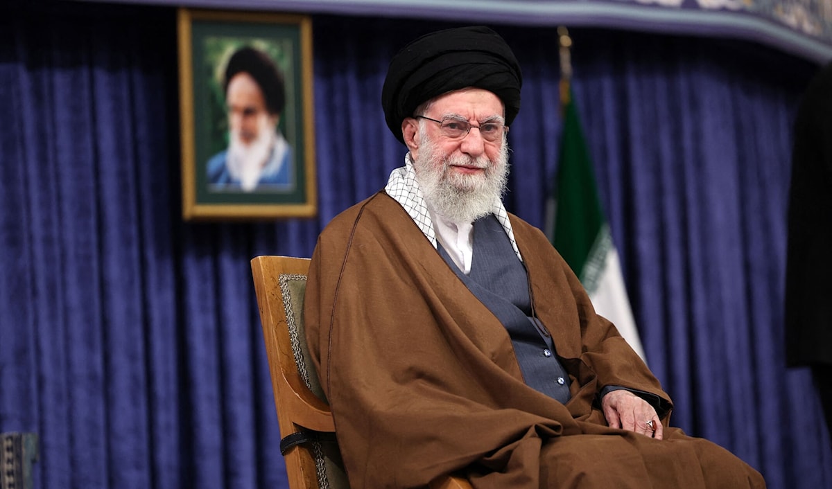 شدد خامنئي على أن «تحصين البلاد لا يتحقق إلا عبر القوة» (أ ف ب)
