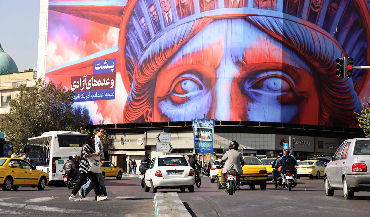 يتمثّل الهاجس الأكبر الذي يواجه الجمهورية الإسلامية، في ظهور مشاريع تهدف إلى تحييد موقعها الجغرافي (أ ف ب)