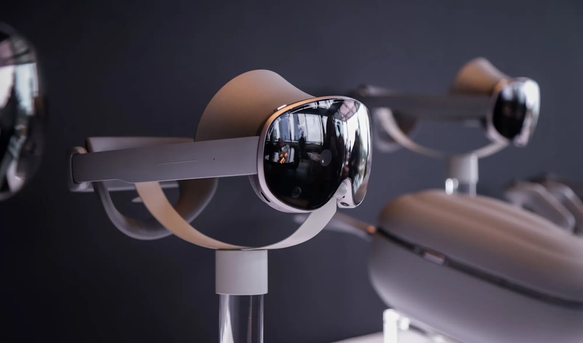 يزن الجهاز 545 غراماً فقط.