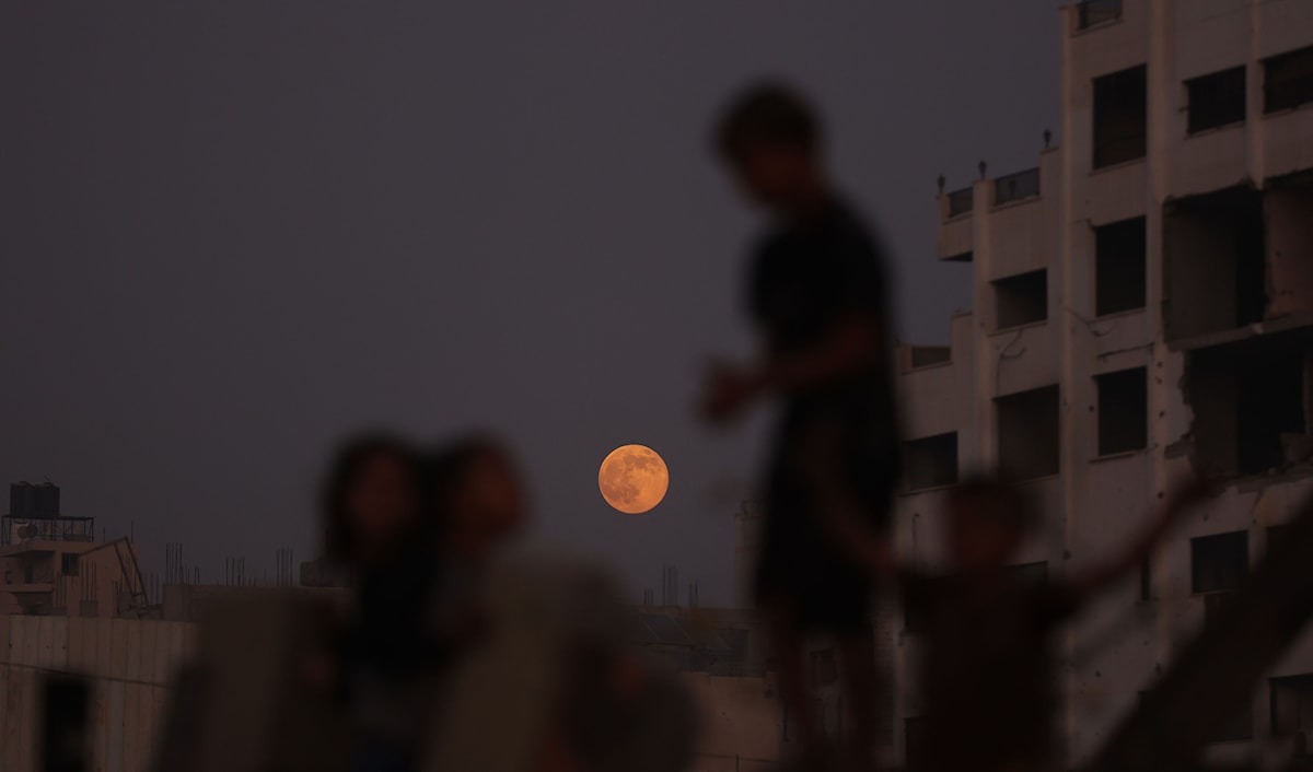 «الاحتلال الإسرائيلي استخدم معظم أنواع الأسلحة والذخائر المتوافرة عالمياً» (أ ف ب)