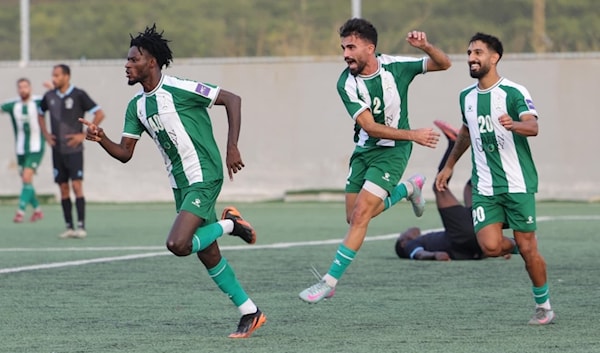 أقيمت مباراة العباسية والأنصار في الجنوب رغم كل ما حدث عشية اللقاء من اعتداءات صهيونية (طلال سلمان)