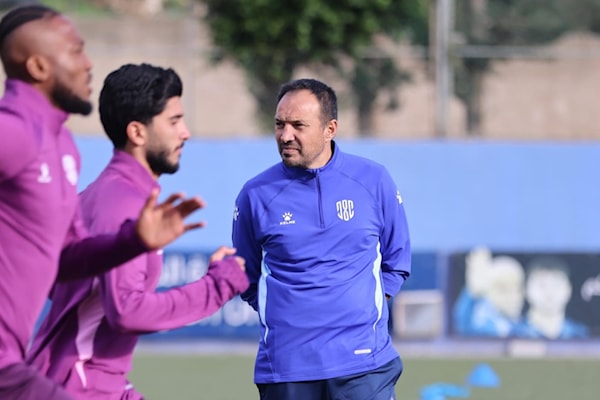 قاد مرمر أمس أوّل حصةٍ تدريبية بعد عودته للاشراف على العهد (حسن بحسون)