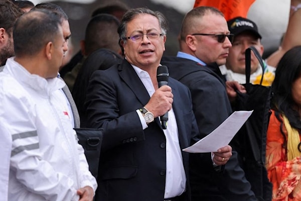 حان الوقت لعفو عام وتشكيل حكومة انتقالية تشمل الجميع (من الويب)