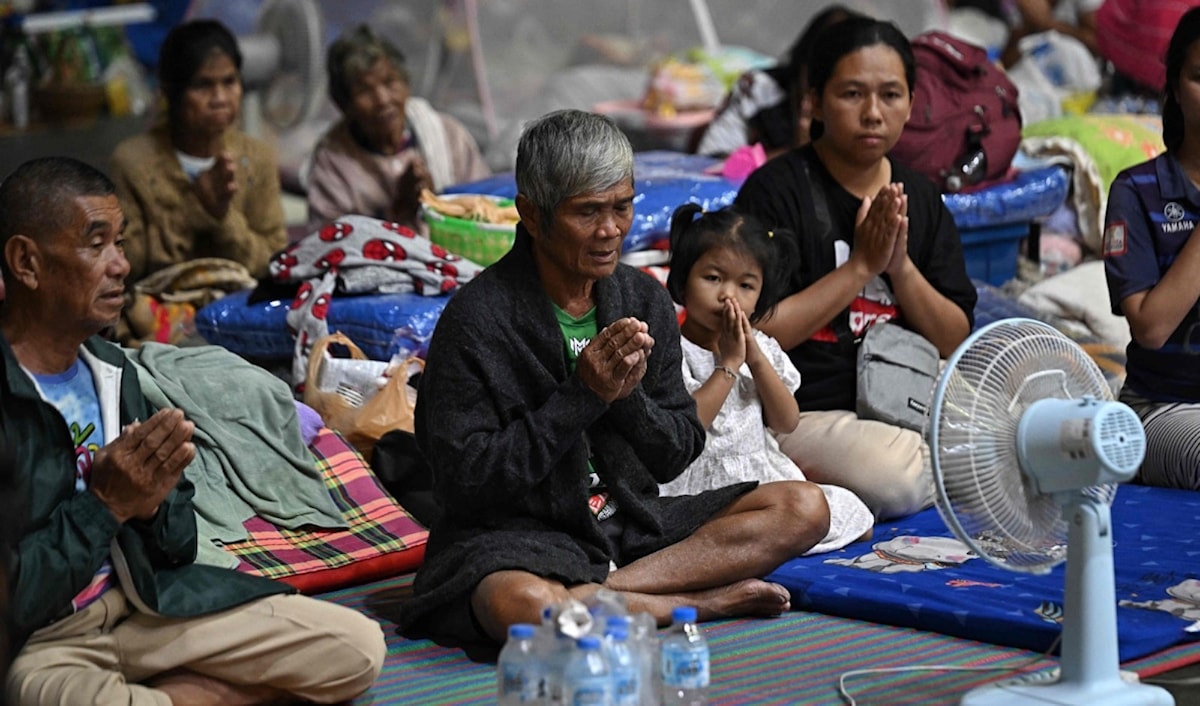 اتّهمت الجيش التايلاندي بإطلاق النار «عشوائياً» باتّجاه مناطق مدنية ومدارس (أ ف ب)