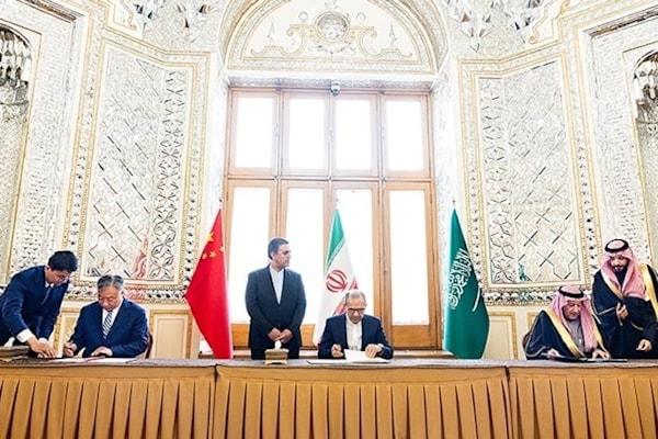 قمة إيرانية سعودية صينية في طهران (تسنيم)