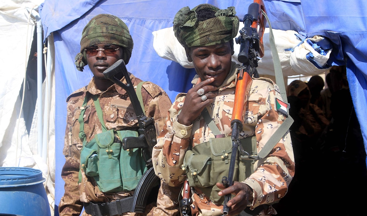 استمرار احتجاز هذا العدد الضخم يشكّل تهديداً خطيراً لحياة المحتجزين (أ ف ب)