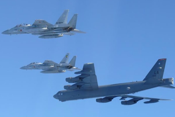 تؤكد المناورة جاهزية القوات العسكرية لليابان والولايات المتحدة (أ ف ب)