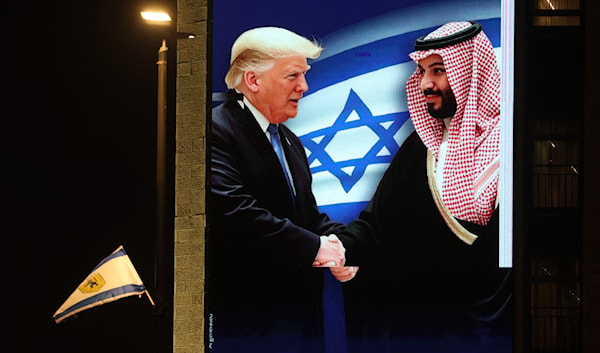 لم يعطِ ابن سلمان «شيكاً على بياض» لمضيفه ترامب في الثامن عشر من الشهر الماضي، بل رفع لافتة مشروطة (أ ف ب)