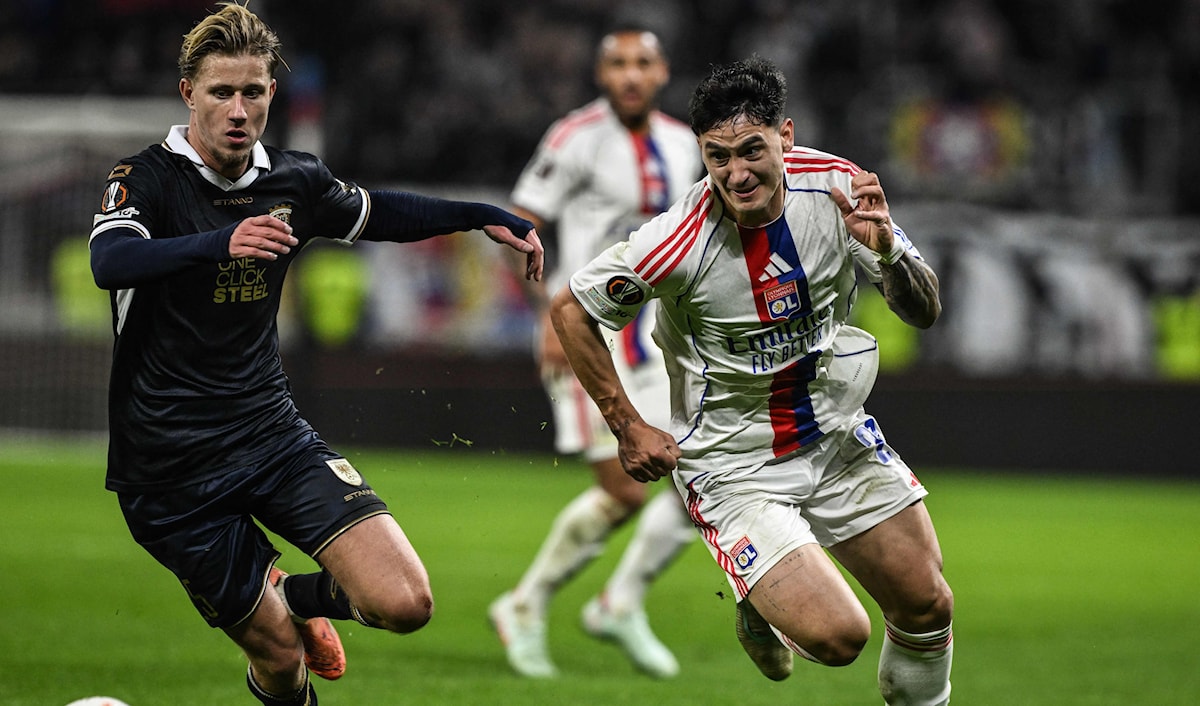 حققَ ليون فوزهُ الخامس وجاءَ على  ضيفهِ غو اهيد ايغلز الهولندي 2-1.