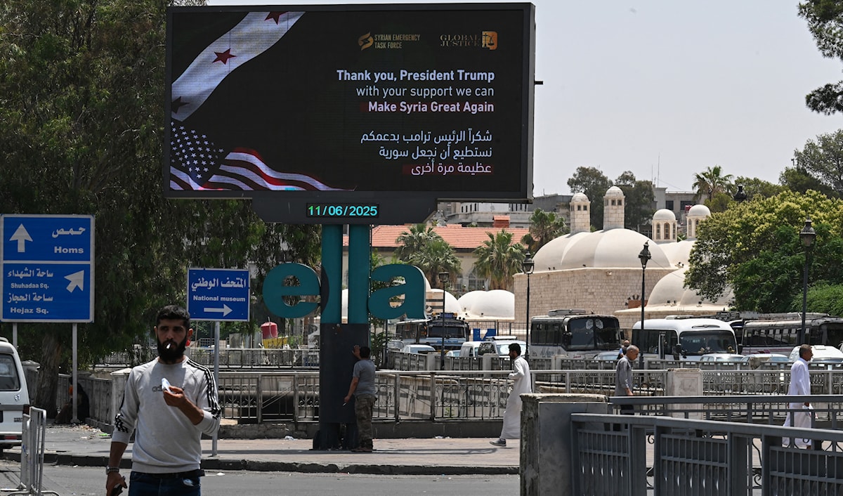 تسعى واشنطن إلى تسويق النموذج السوري الحالي بوصفه «مآل» الدول التي تضع نفسها تحت الوصاية الأميركية (أ ف ب)