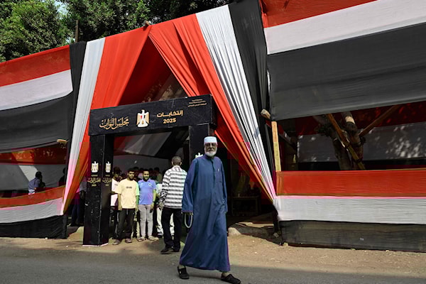 تواجه «الوطنية للانتخابات» سباقاً مع الوقت لإصدار جداول جديدة تلبّي المهل الدستورية لإنهاء العملية الانتخابية (أ ف ب)