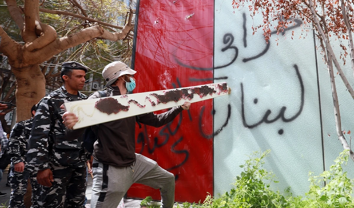 (مروان بو حيدر)