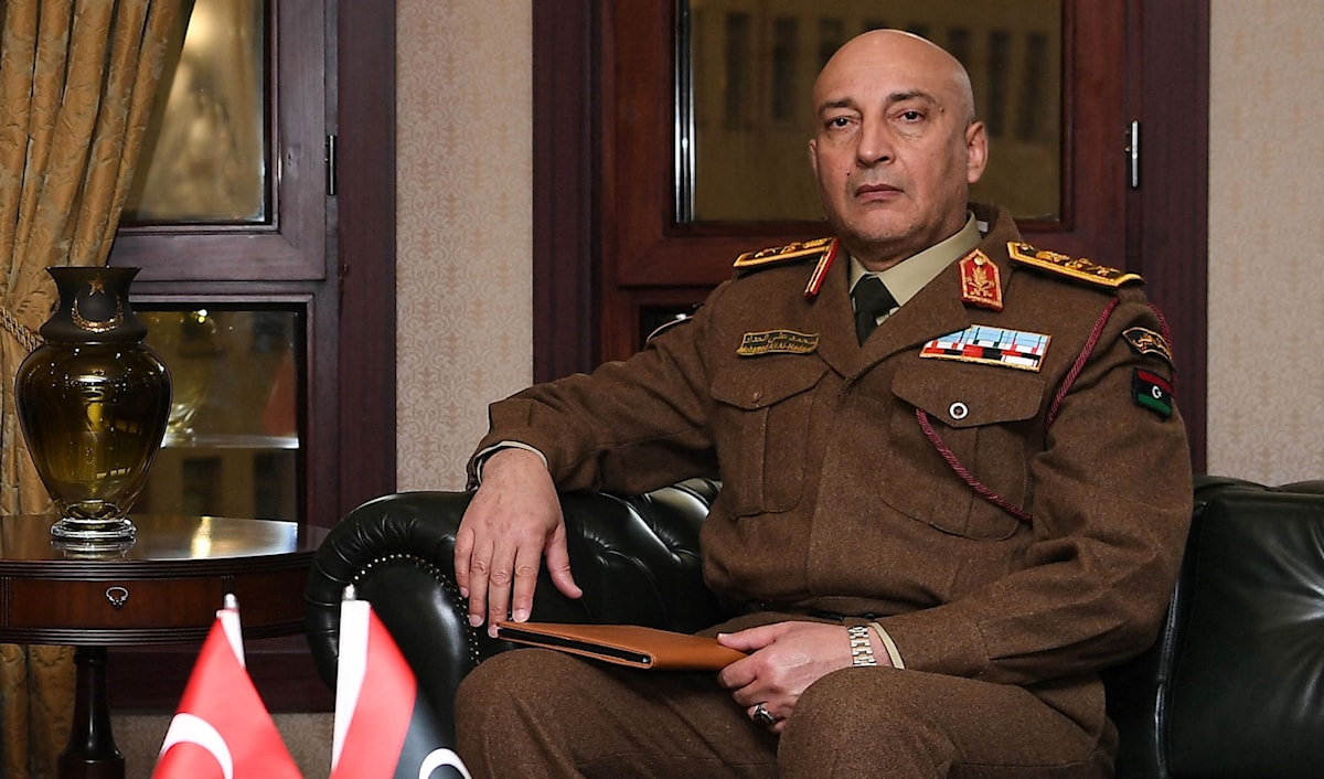 تحطمت طائرة رئيس أركان الجيش الليبي أثناء عودته من تركيا (أ ف ب)