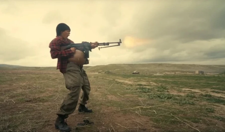 مشهد من فيلم «معركة تلو الأخرى» (One Battle After Another)