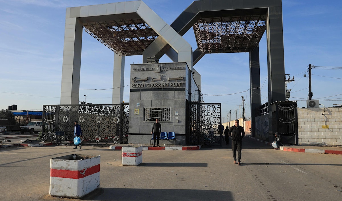 أكدت مصر أن الاتفاق لا بد أن يشمل العبور من رفح في الاتجاهين (أ ف ب)