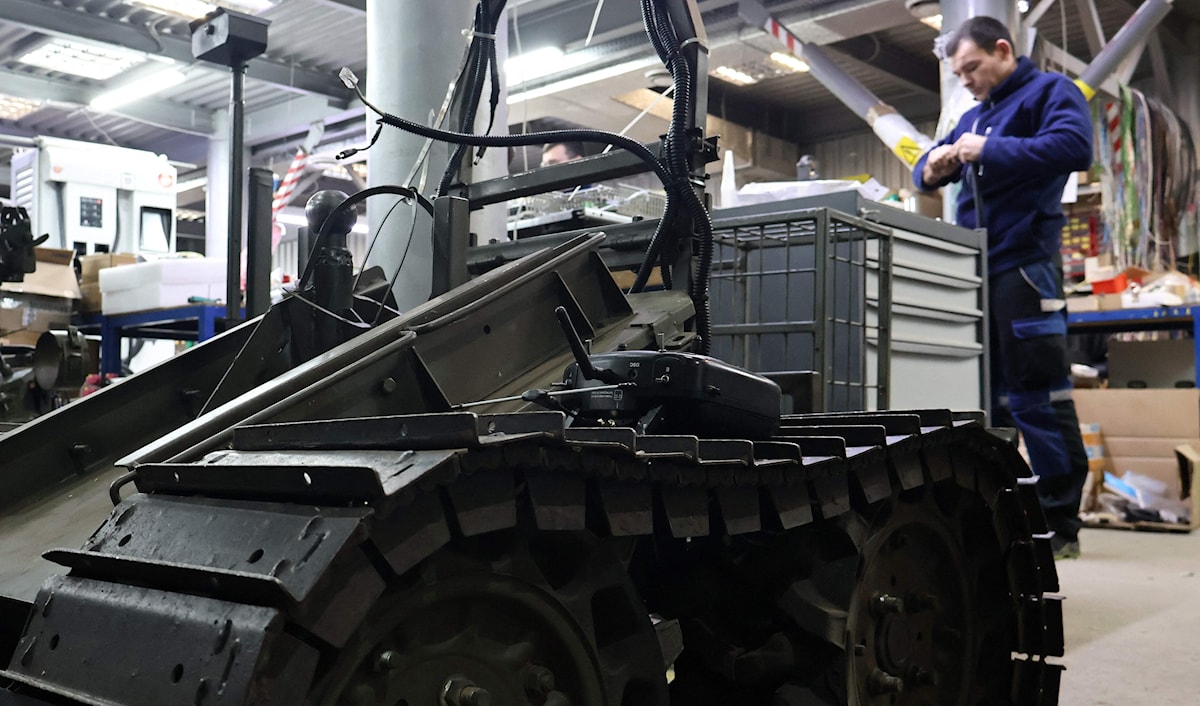 دشّنت أوكرانيا مرحلة جديدة من التصعيد الاقتصادي والعسكري،  باستهدافها ما يُعرف بـ«الأسطول الشبح» الروسي (أ ف ب)