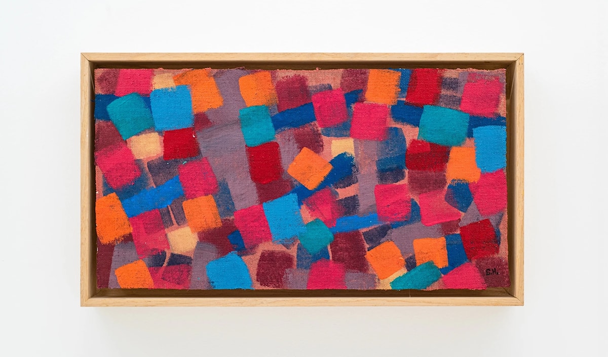«خيارات غريبة» (أكريليك على قماش ـ 21 × 39 سم ـ 2025). بإذن من «صفير زملر»