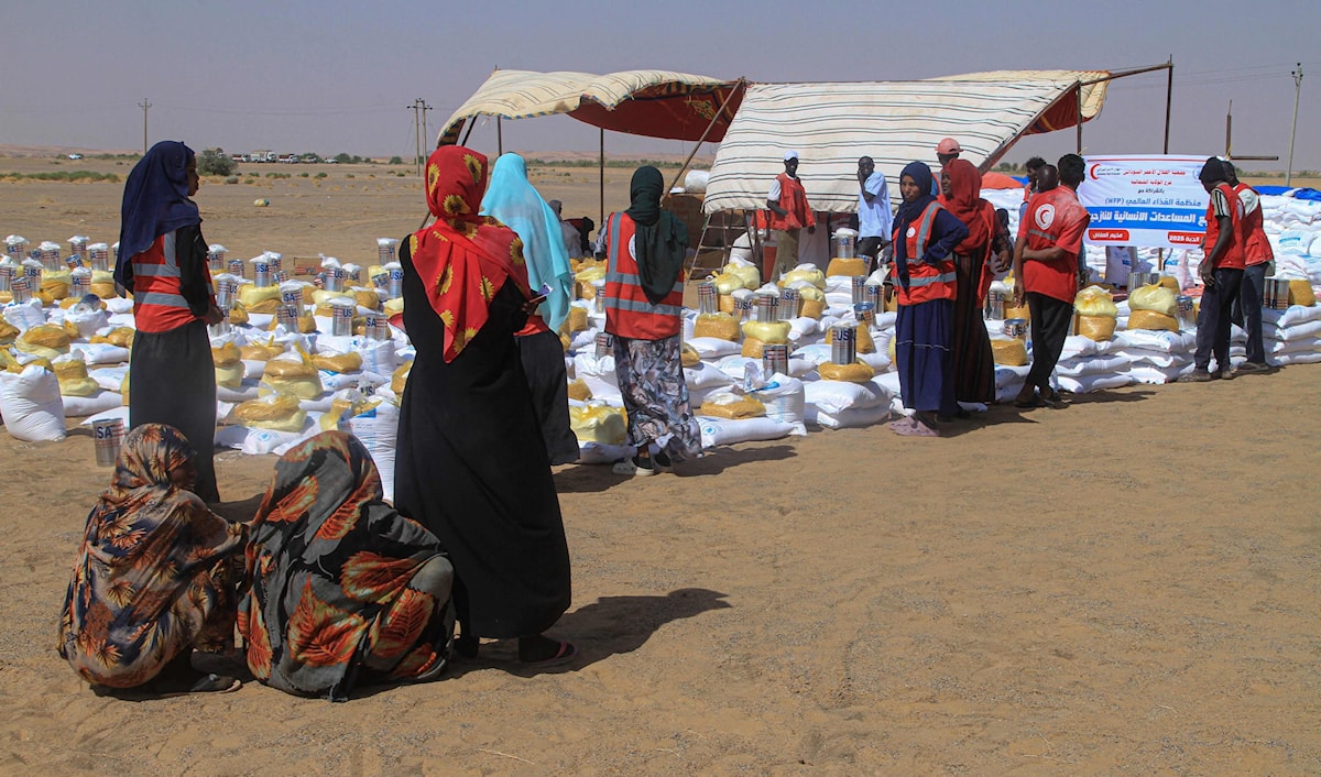 شدّد تورك على ضرورة إيصال المساعدات للأشخاص المهددين بالجوع (أ ف ب)