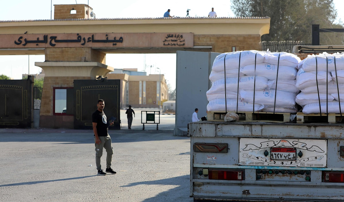 يتواصل الخلاف المصري - الإسرائيلي حول تشغيل معبر رفح في الاتجاهين (أ ف ب)