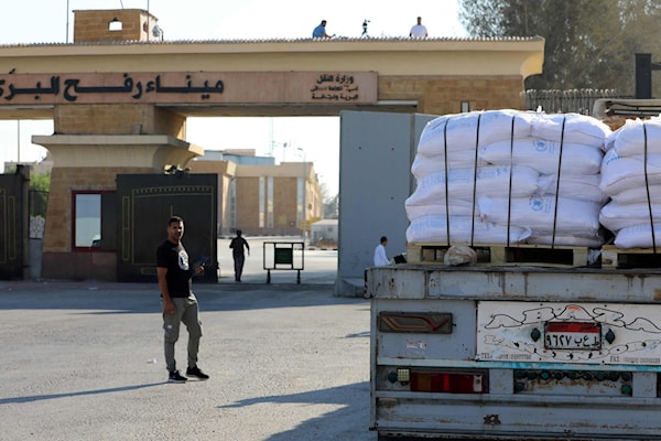 يتواصل الخلاف المصري - الإسرائيلي حول تشغيل معبر رفح في الاتجاهين (أ ف ب)