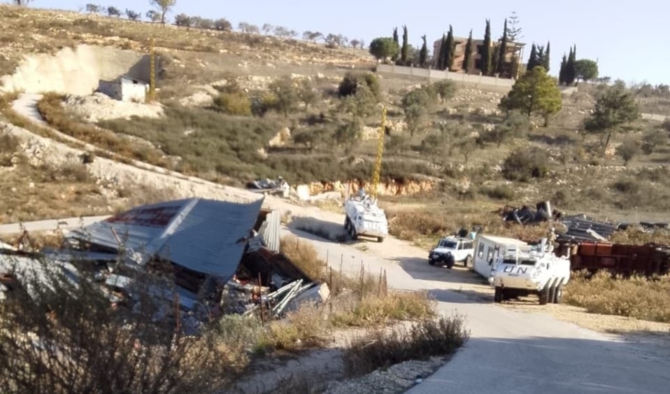دورية من «اليونيفيل» تجري كشفاً في حيّ سكني مدمّر في مركبا (الأخبار)