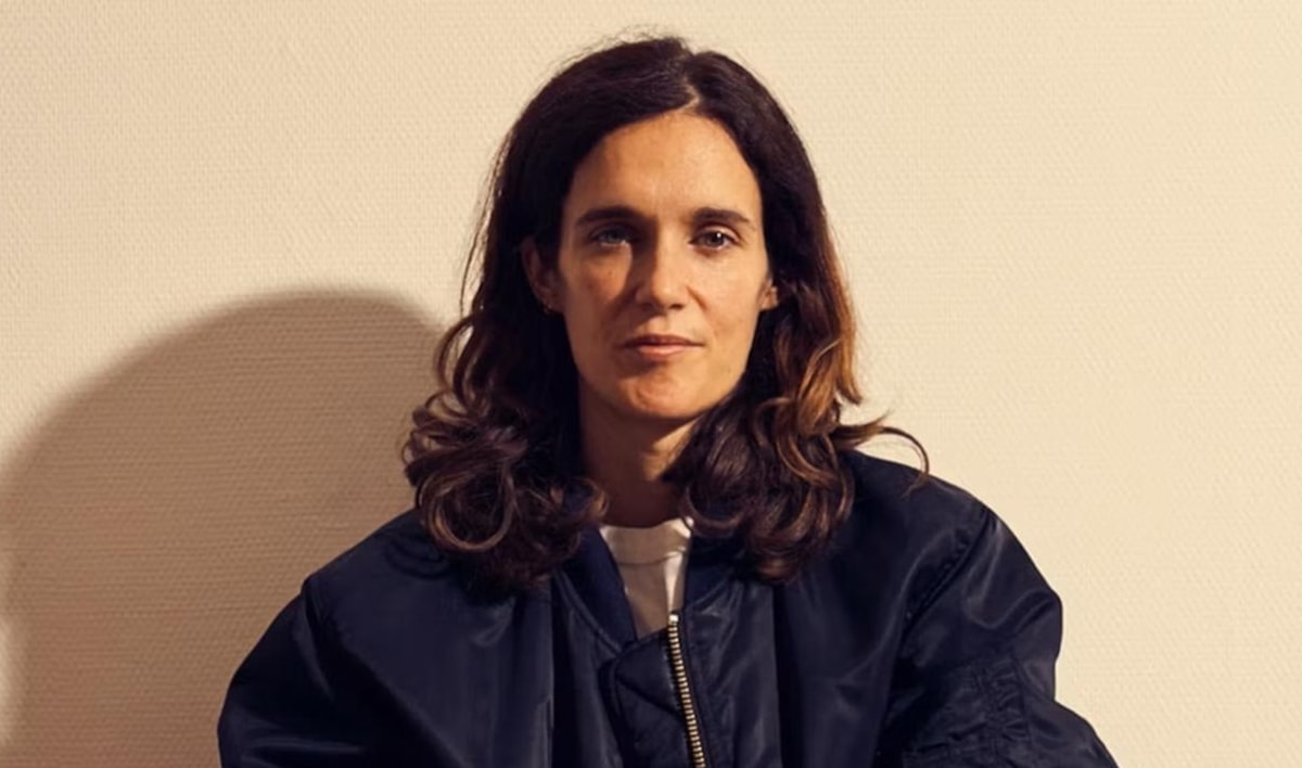 كلير توزار: في غزة، تتحوّل الهمجية الإسرائيلية إلى «عقلانية سياسية» بينما يُوصف الكفاح من أجل الحياة بأنه تطرّف