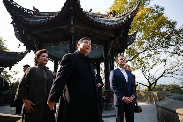 ساكن الإليزيه لم ينجح في انتزاع تنازلات في الموقف الصيني من الحرب الأوكرانية (أ ف ب)