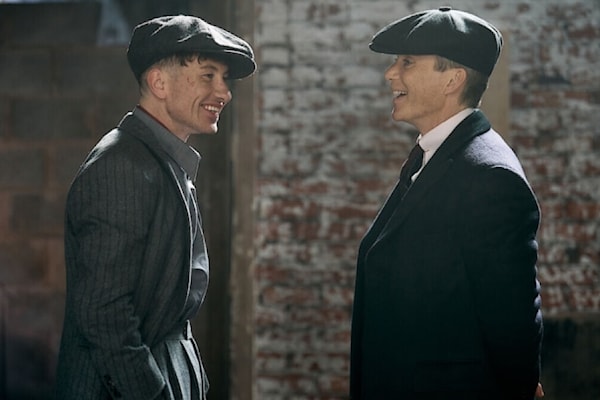 اختُتمت السلسلة بعد ستة مواسم في عام 2022.