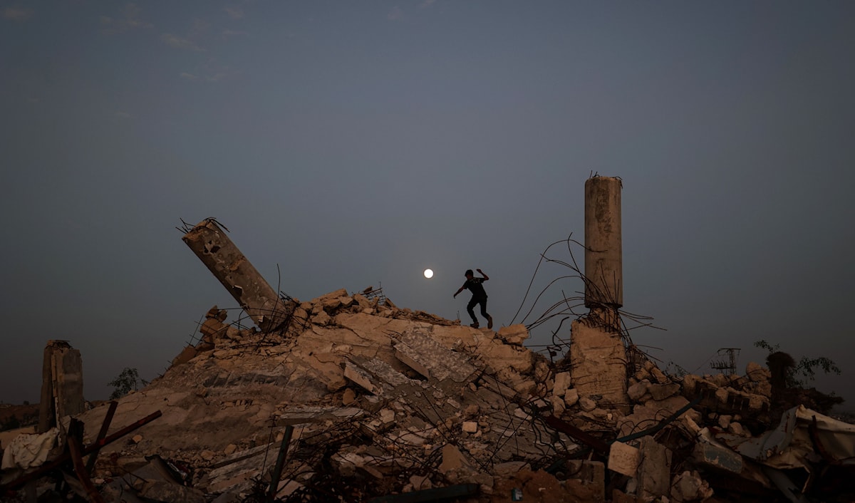 يعيش قطاع غزة، مع اقتراب نهاية المرحلة الأولى، ما يمكن وصفه بـ«الفراغ الرؤيوي» (أ ف ب)