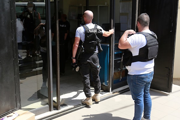 الموقوف كان يزور المستندات الرسمية لإخفاء هويات المواليد (مروان بو حيدر)