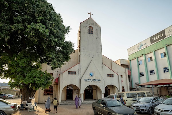 لا يزال الغموض يحيط بمصير 165 من التلاميذ (أ ف ب)