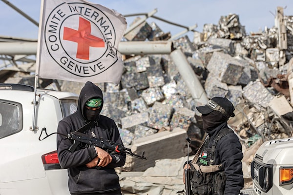 دعا «أبو حمزة» الوسطاء للضغط على العدو لتنفيذ التزاماته. (أ ف ب)